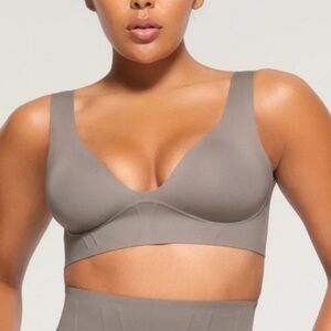 Skims BONDED CORSET PLUNGE BRALETTE